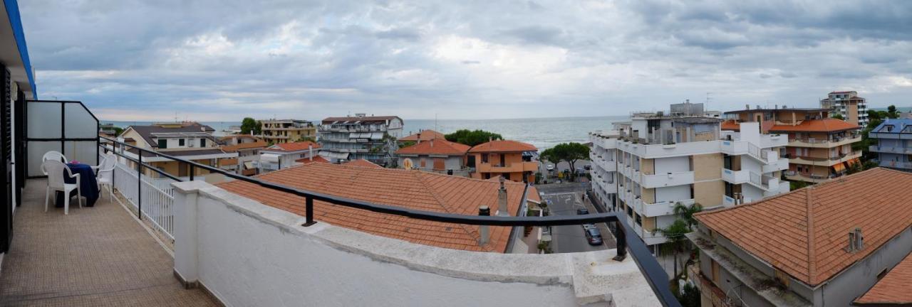 Hotel Blurelda Silvi Marina Dış mekan fotoğraf