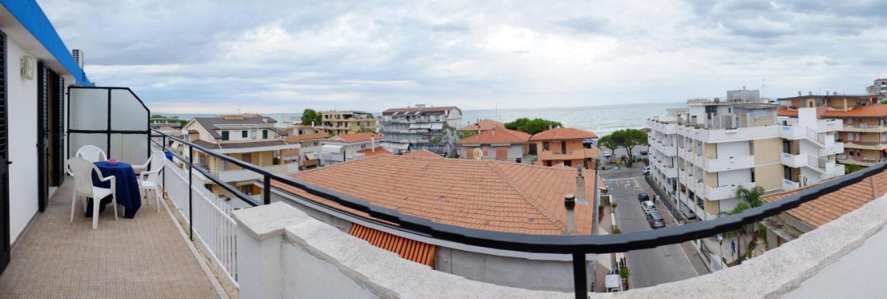 Hotel Blurelda Silvi Marina Dış mekan fotoğraf