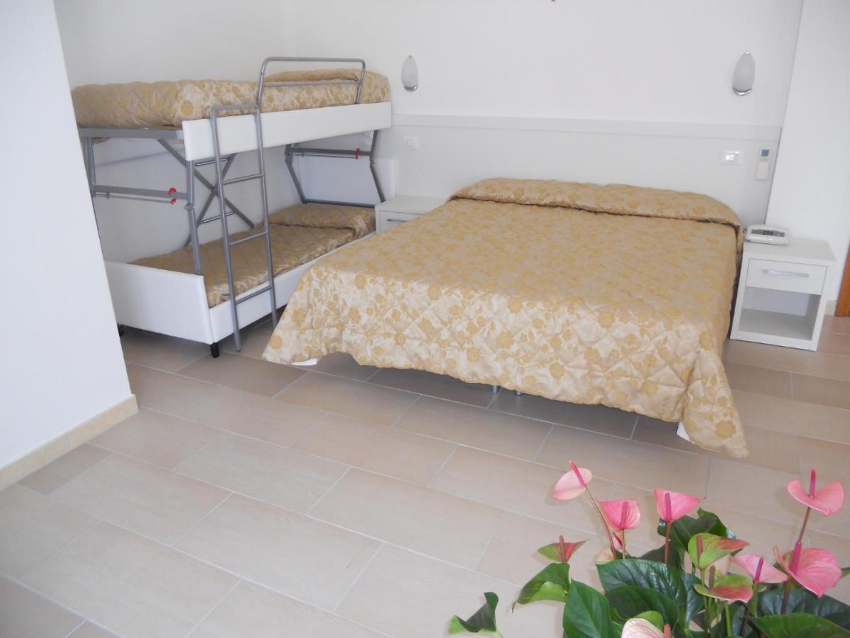 Hotel Blurelda Silvi Marina Dış mekan fotoğraf